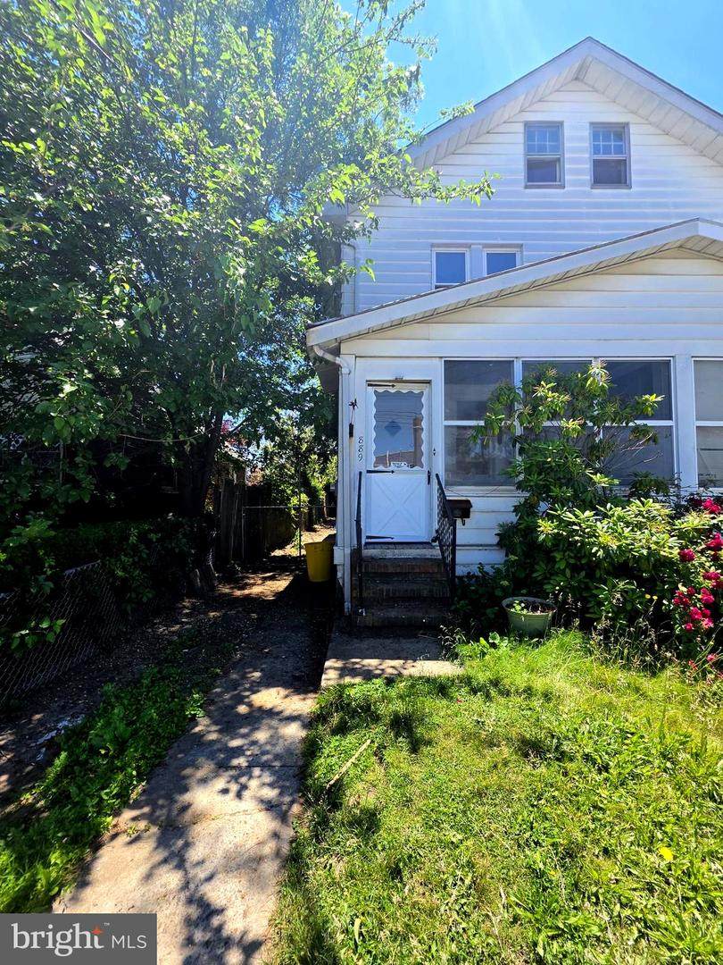 889 Lalor Street - Photo 1