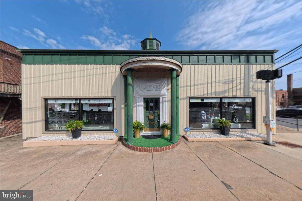 325 Winchester Avenue - Photo 1