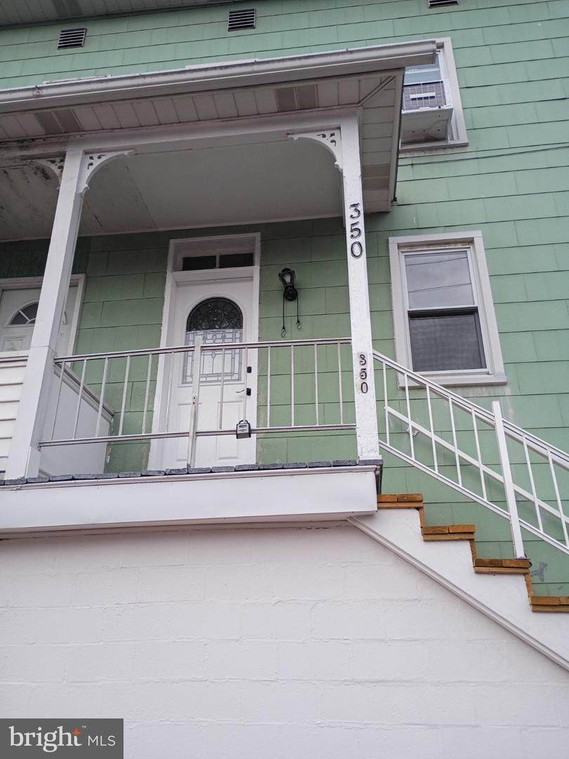 350 Bedford Street - Photo 1