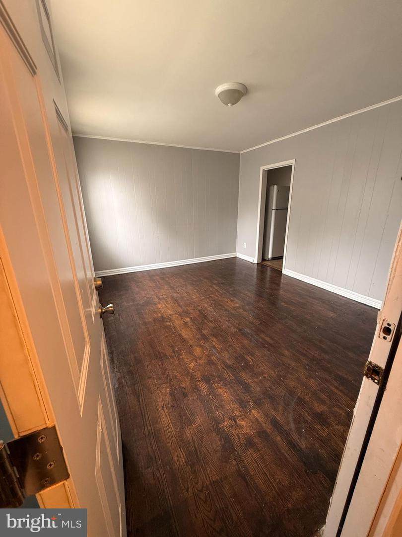 603 Maude - Photo 1