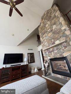 https://bt-photos.global.ssl.fastly.net/brightmls/orig_boomver_1_805035445832-2.jpg