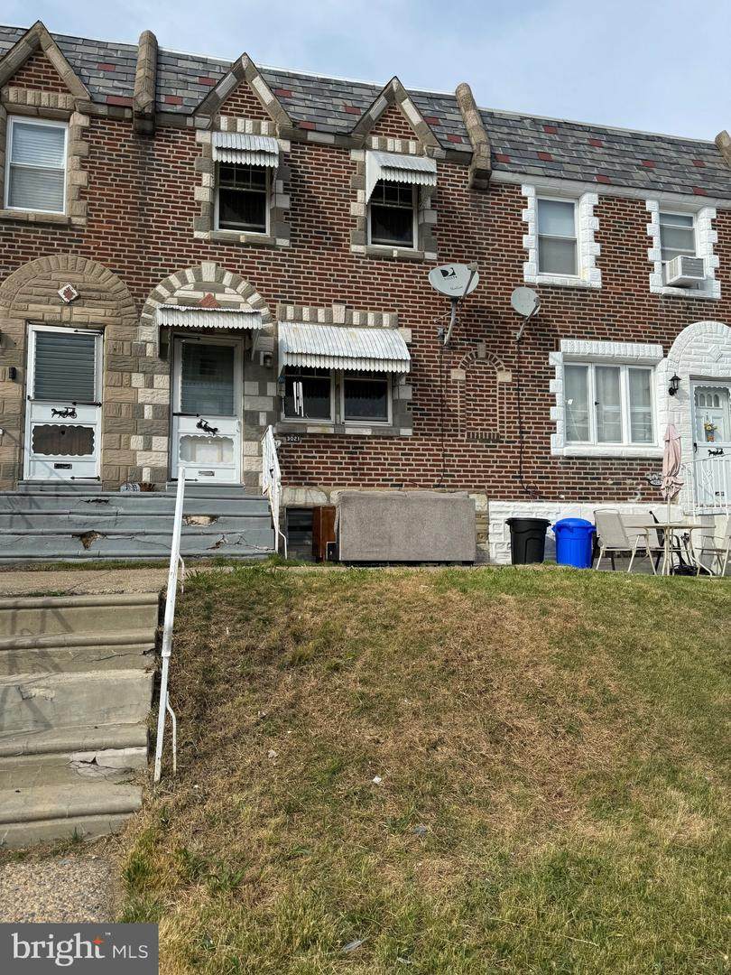 3021 Devereaux Avenue - Photo 1
