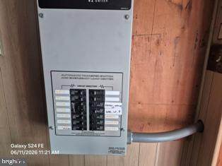 https://bt-photos.global.ssl.fastly.net/brightmls/orig_boomver_1_805039522502-2.jpg