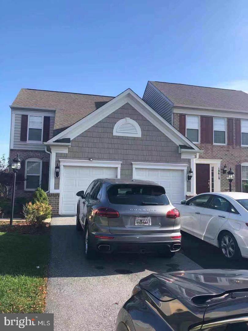 18621 Woodgate Place - Photo 1