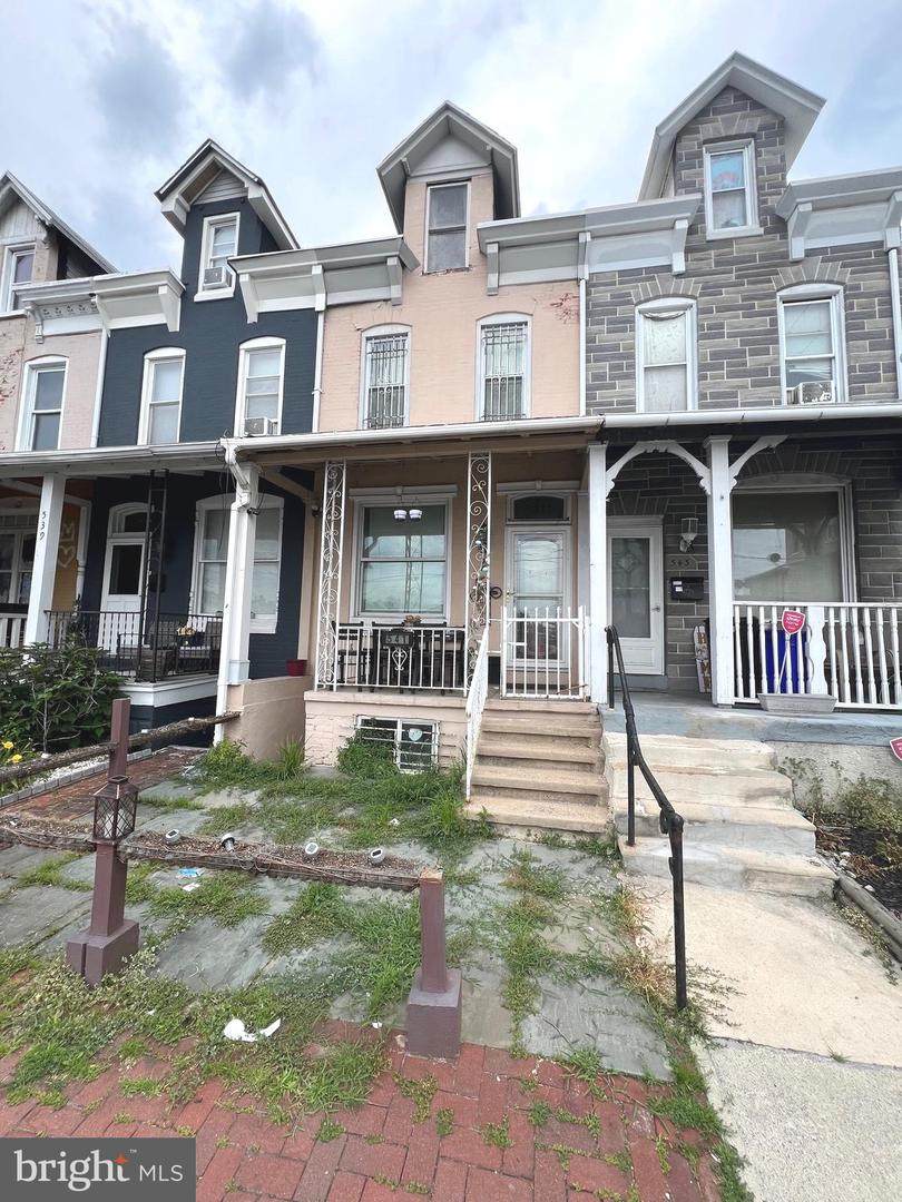 541 Spring Street - Photo 1
