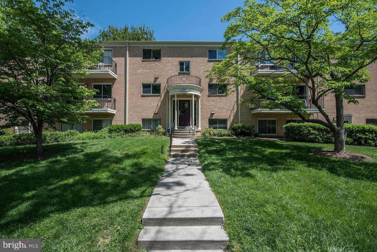 10667 Montrose Avenue - Photo 1