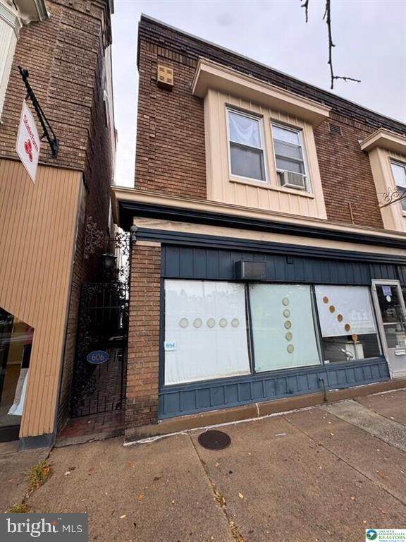 606 Broad Street - Photo 1