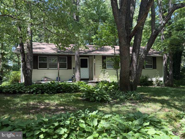 221 Dutchess Road - Photo 1