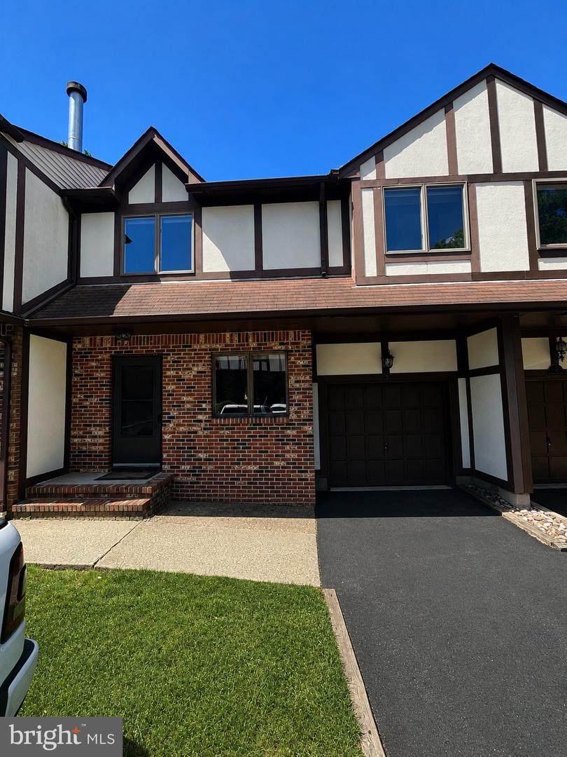 3 Cambridge Drive - Photo 1