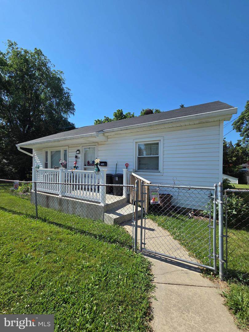 623 Silver Lane - Photo 1