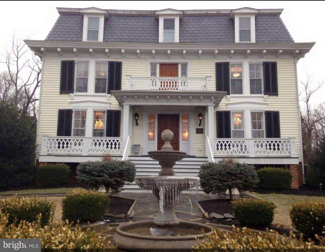 236 Caroline Street - Photo 1