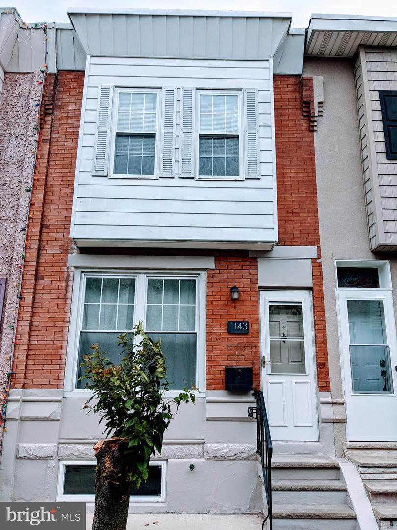 143 Gladstone Street - Photo 1
