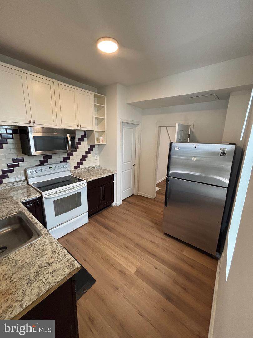 867 50TH Street - Photo 1