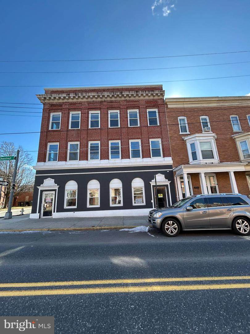 702 Chestnut Street - Photo 1