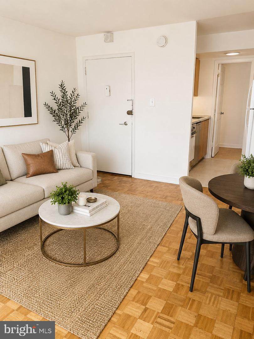 224-30 Rittenhouse Square - Photo 1