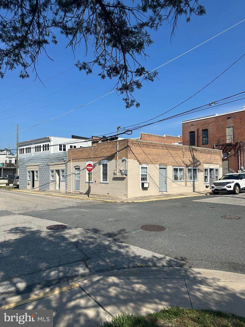 202 Willow Street - Photo 1