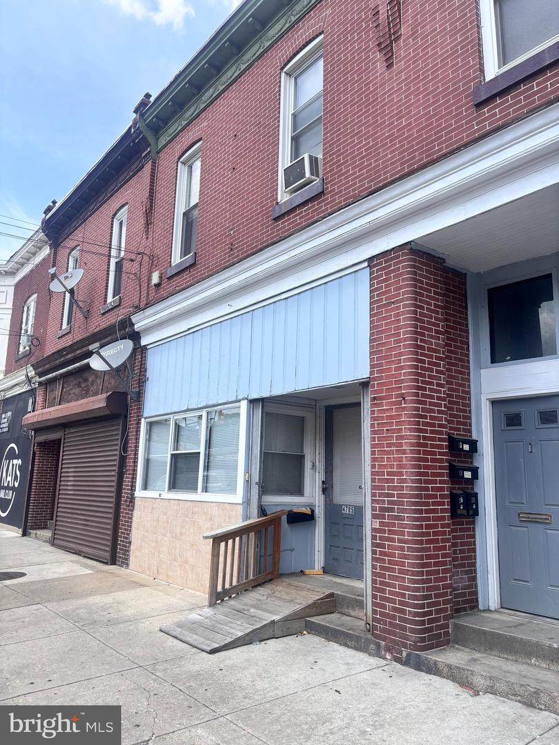 4705 Longshore Avenue - Photo 1
