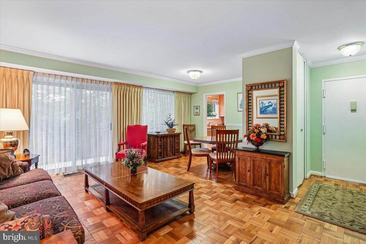 10513 Weymouth Street - Photo 1
