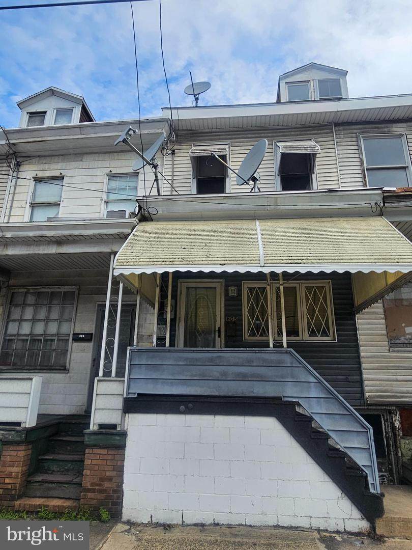 605 Centre Street - Photo 1