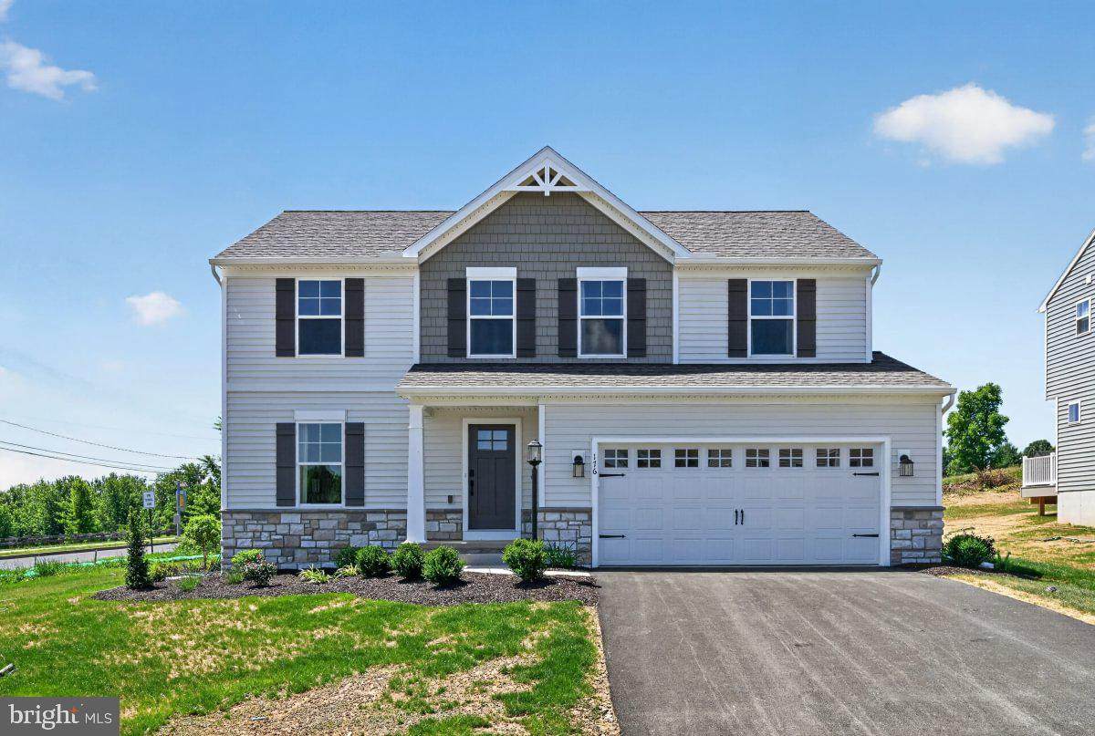 176 Woodlynn Drive - Photo 1