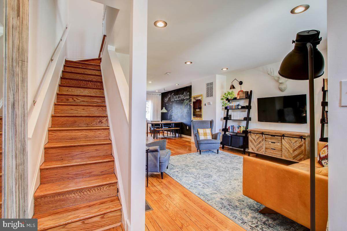 1612 Q Street - Photo 1