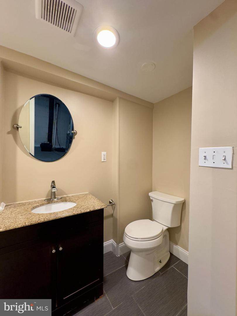 https://bt-photos.global.ssl.fastly.net/brightmls/1280_boomver_1_805066382214-2.jpg