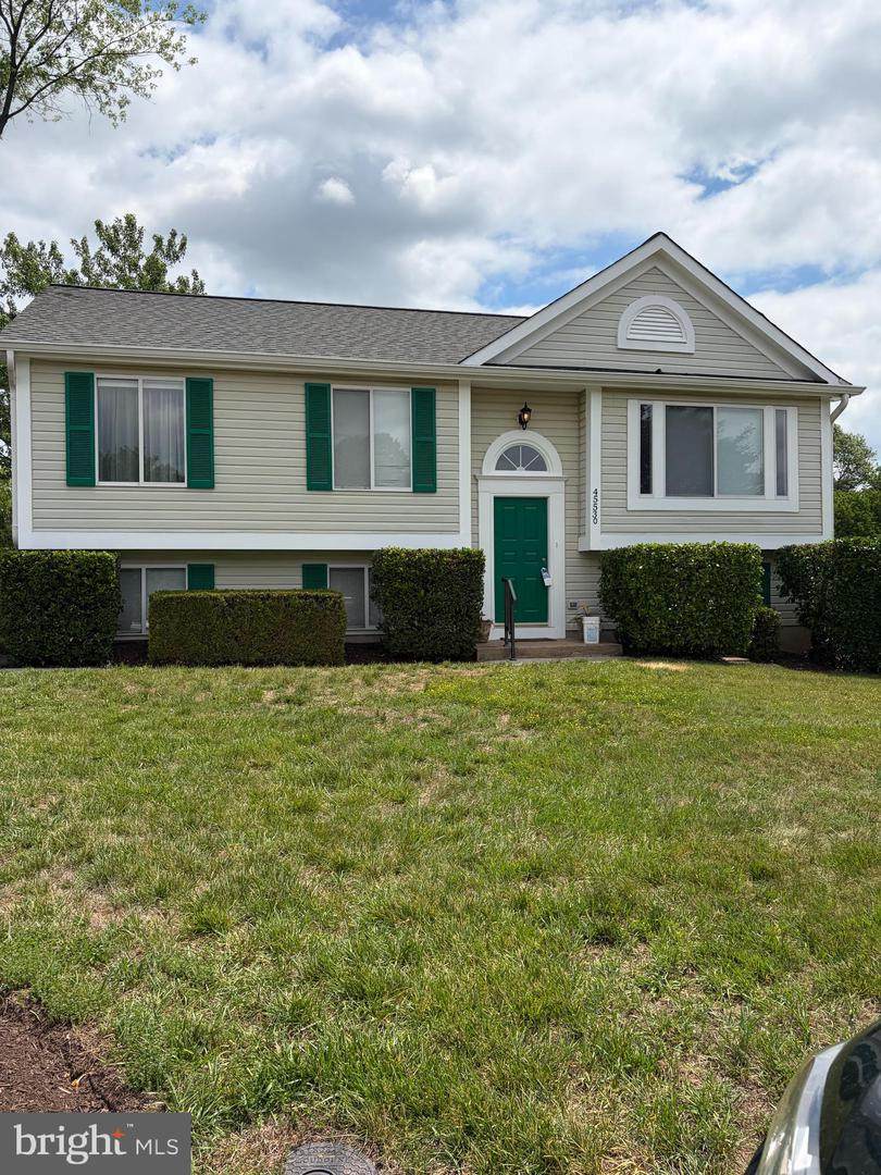 45530 Stablemates Court - Photo 1