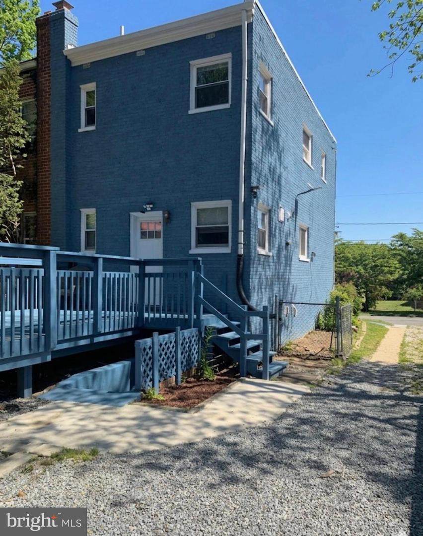 1821 Longfellow Street - Photo 1
