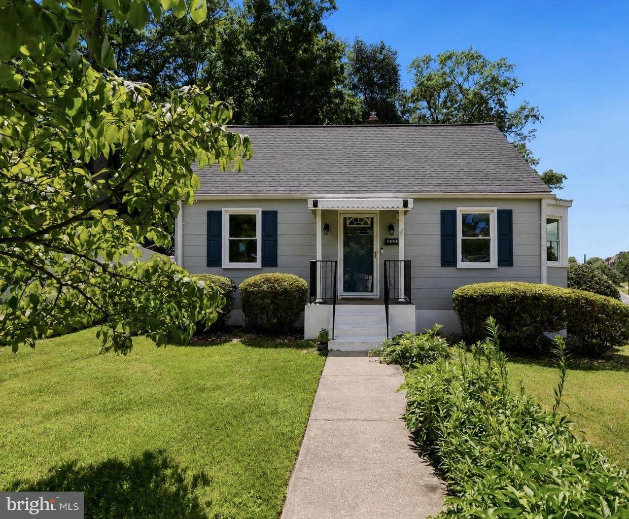 3006 Lindell Street - Photo 1