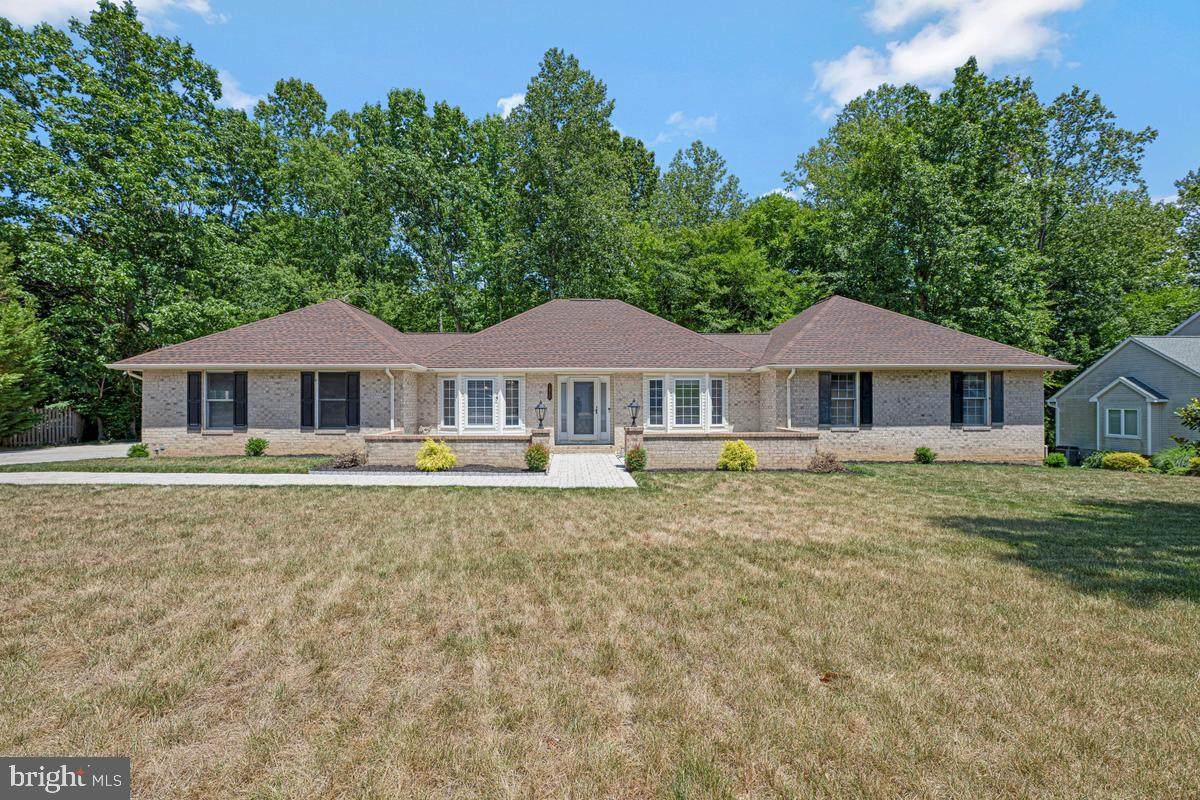 1010 Wales Drive - Photo 1