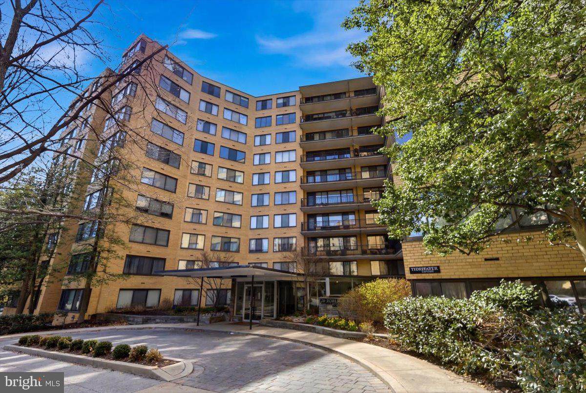 4740 Connecticut Avenue - Photo 1