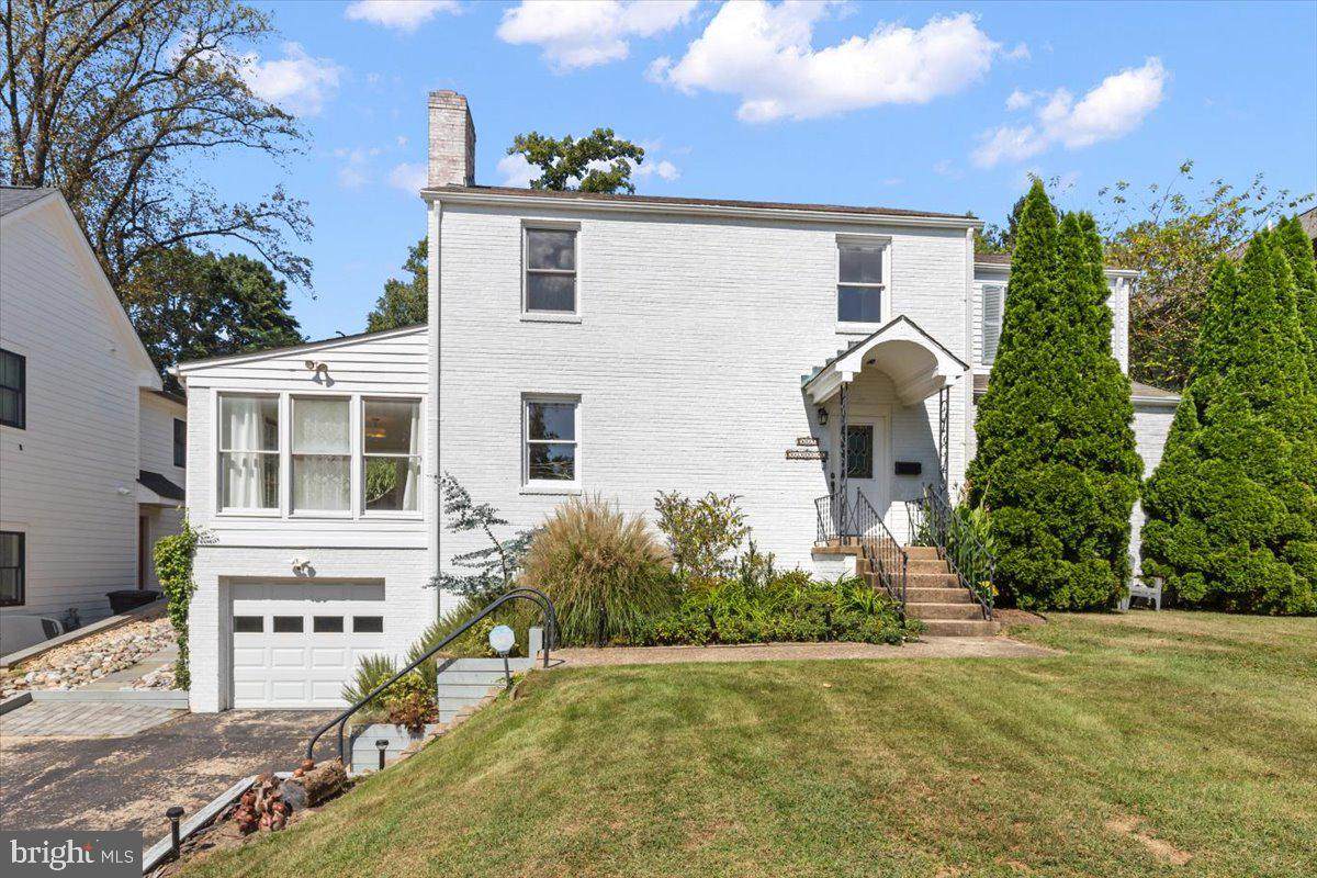 6023 Walhonding Road - Photo 1