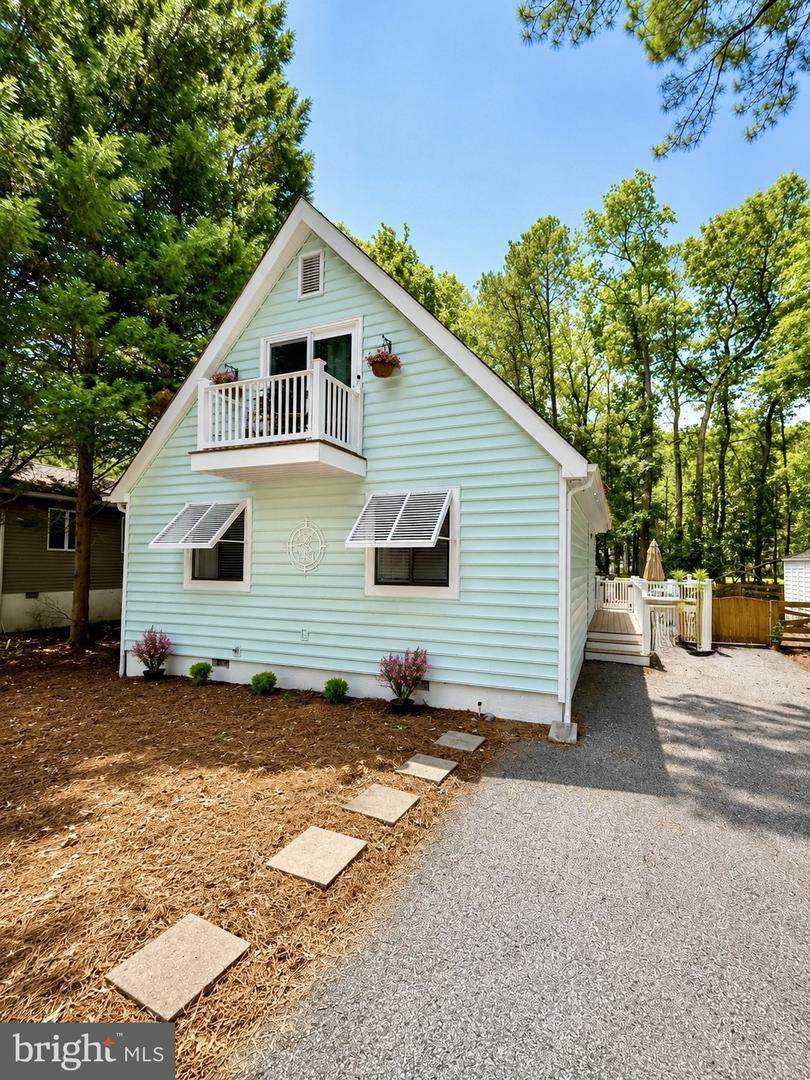 72 Newport Drive - Photo 1