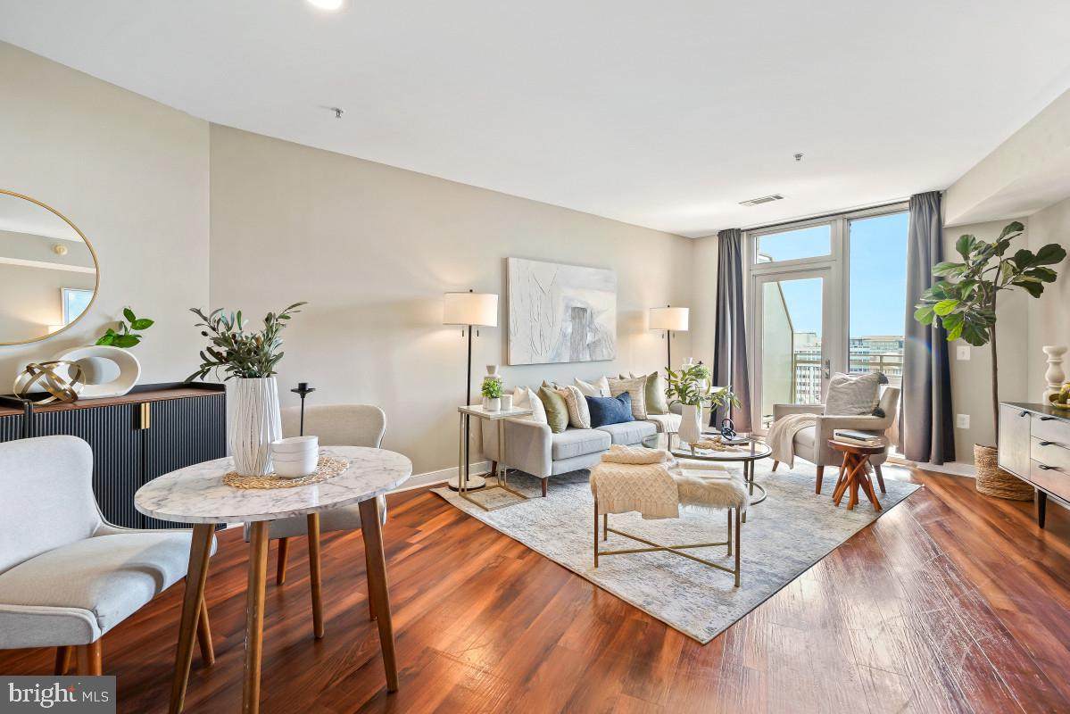 555 Massachusetts Avenue - Photo 1