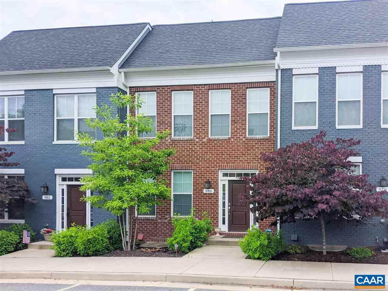980 Belvedere Way - Photo 1
