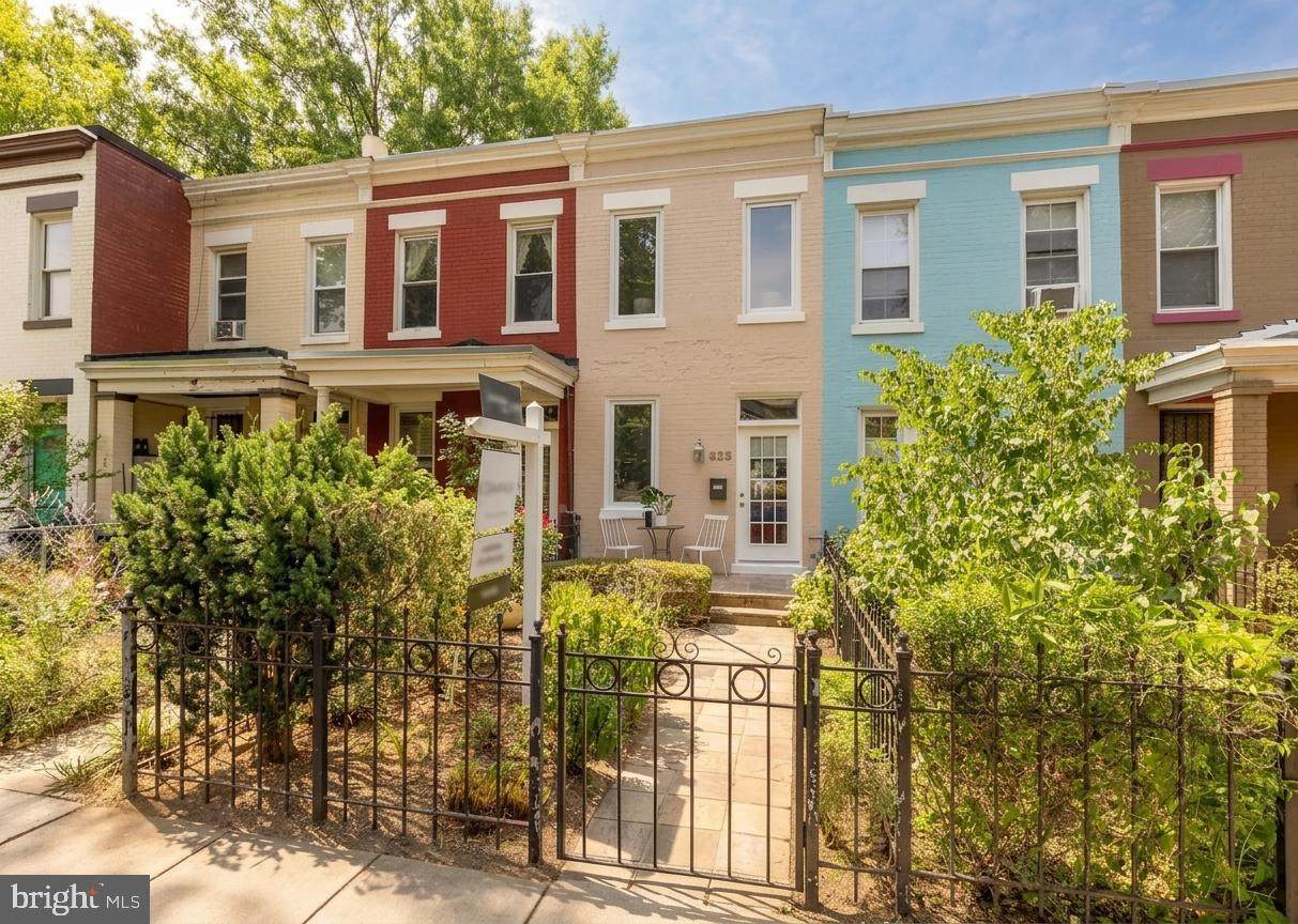 825 L Street - Photo 1