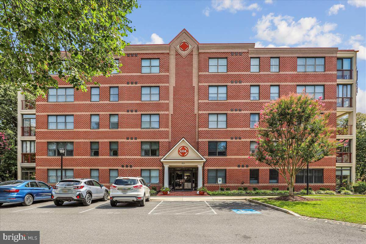 604 Mckinsey Park Drive - Photo 1