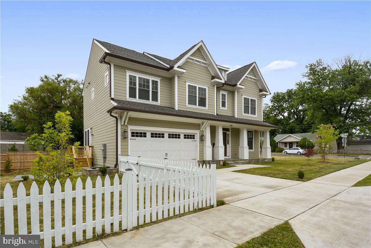 2205 Edison Street - Photo 1