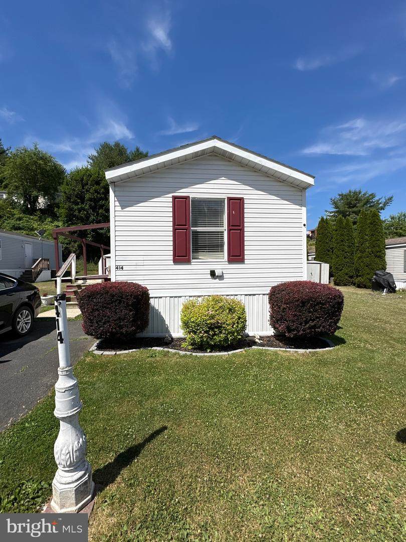 414 Frieden Manor - Photo 1