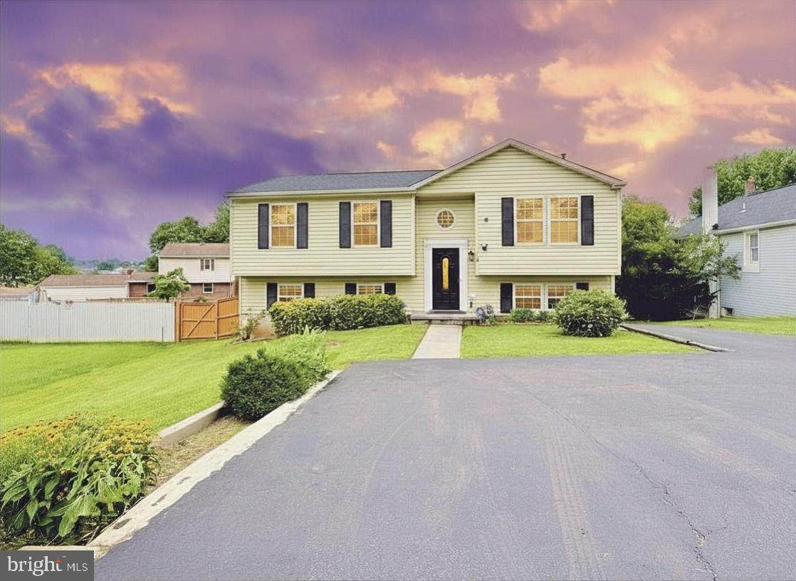 https://bt-photos.global.ssl.fastly.net/brightmls/orig_boomver_1_805085384294-2.jpg