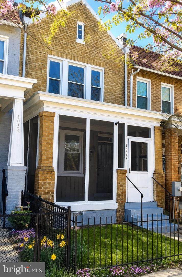 1933 Bennett Place - Photo 1