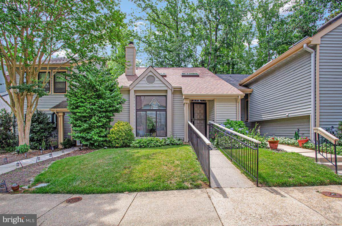 448 Cranes Roost Court - Photo 1