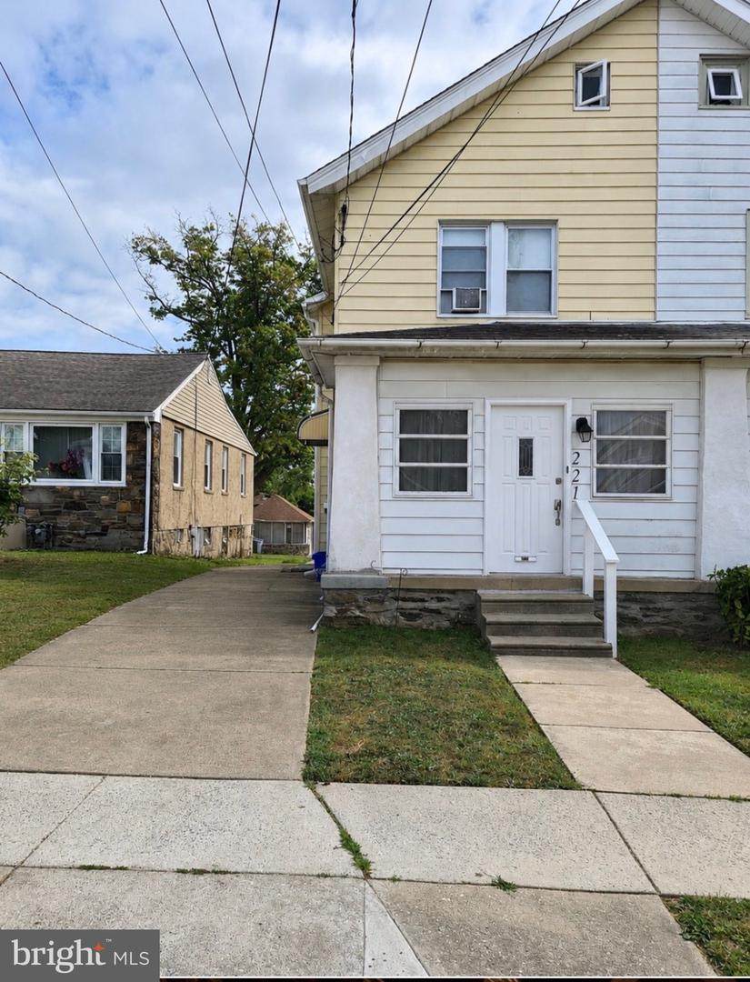 221 Ardmore Avenue - Photo 1