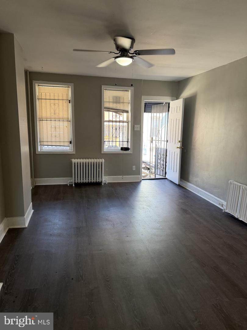 https://bt-photos.global.ssl.fastly.net/brightmls/orig_boomver_1_805098564690-2.jpg