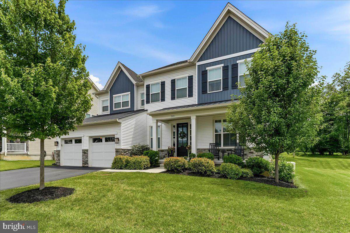 223 Lily Lane - Photo 1