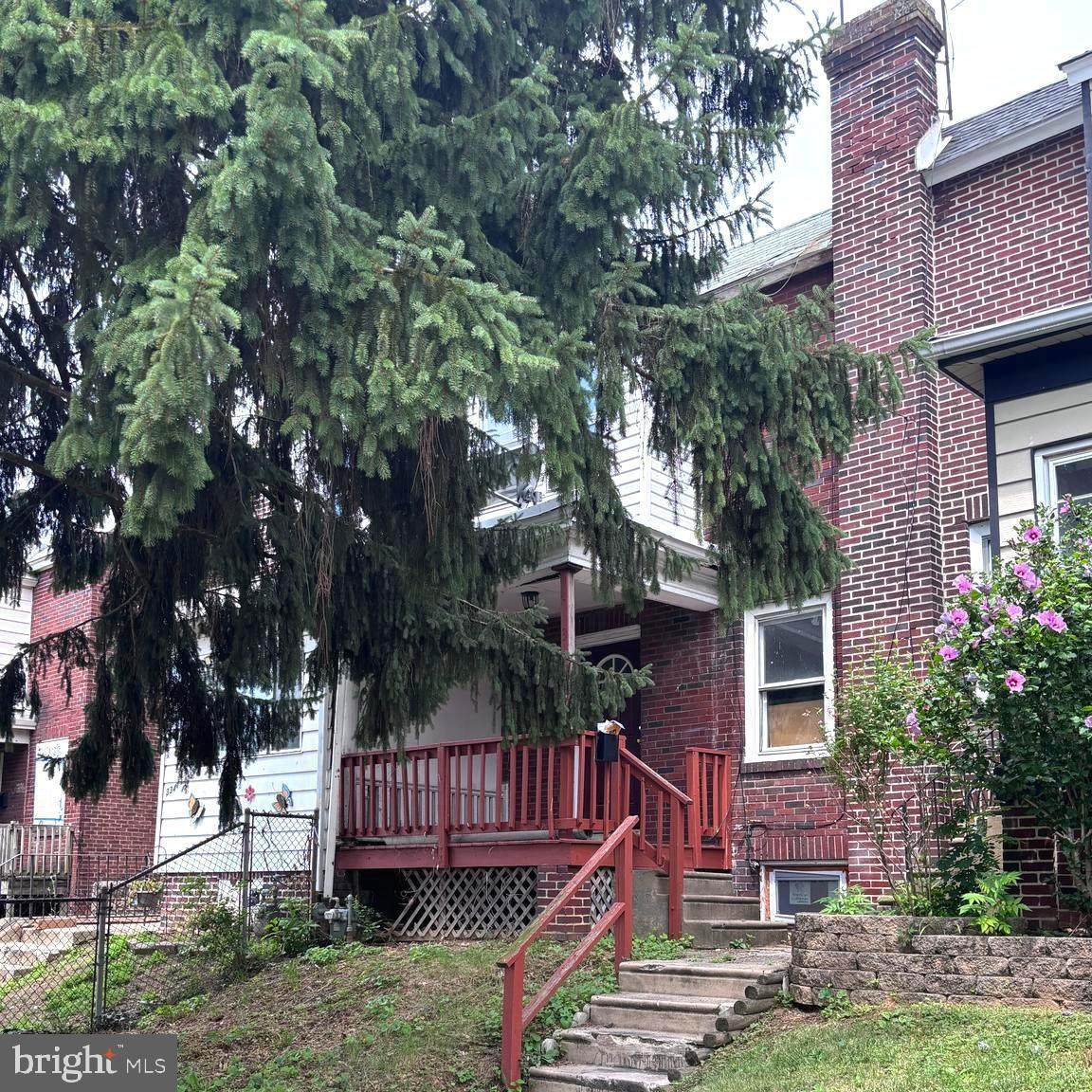 332 15TH Street - Photo 1