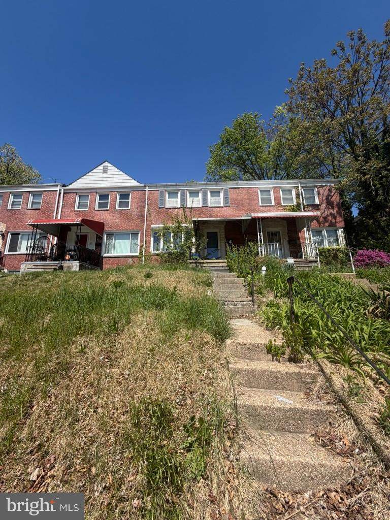 5914 Fenwick Avenue - Photo 1