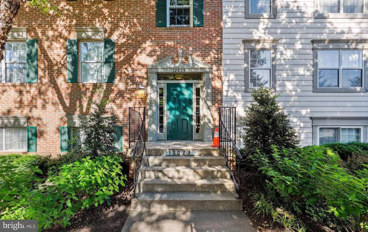 12023 Golf Ridge Court - Photo 1