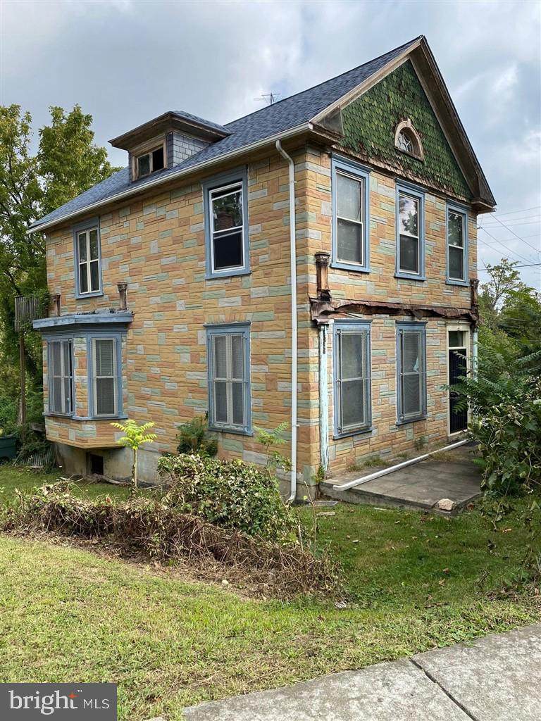 4616 Foote Street - Photo 1
