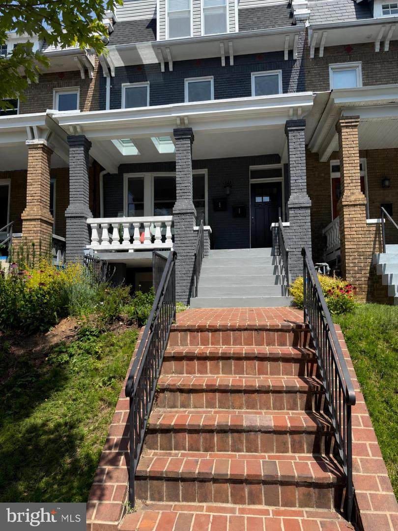 3803 10TH Street - Photo 1